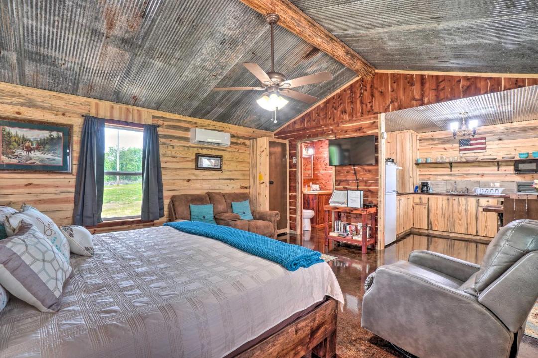 Photo of Bedroom in Ozark