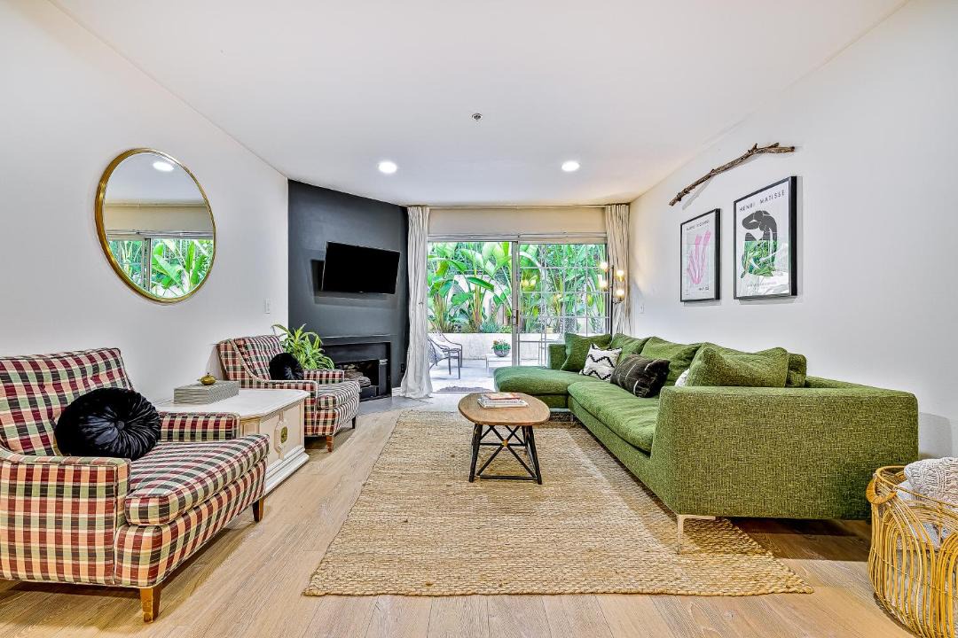 Photo of Livingroom in Los Angeles
