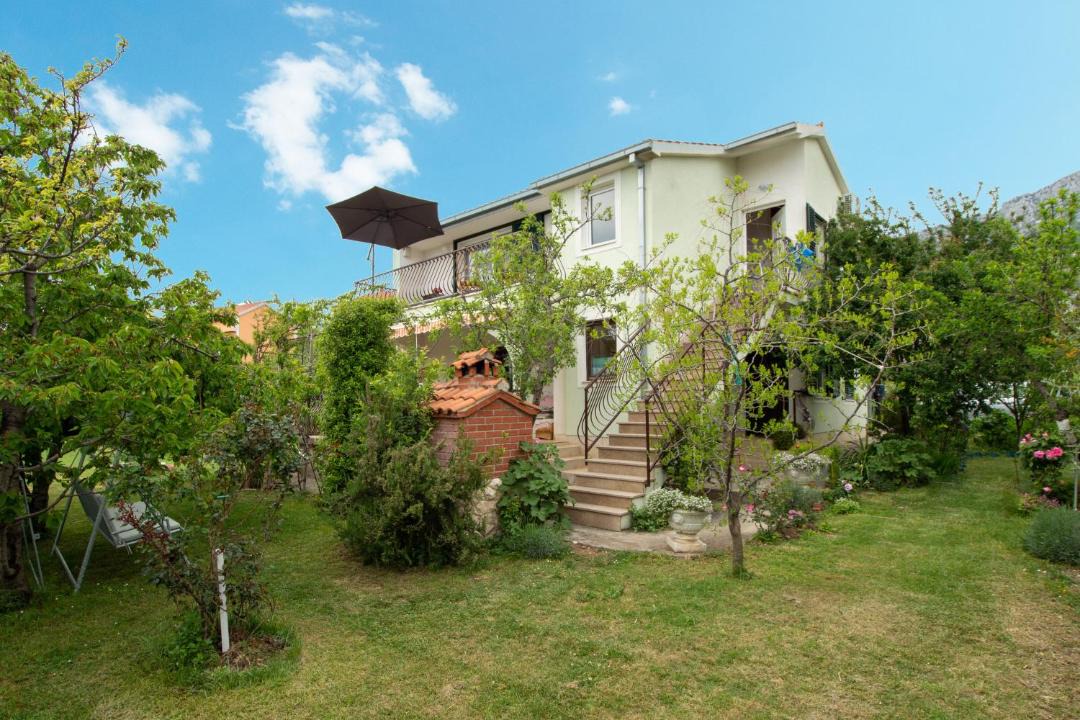 Photo of Buildings in Kastel Kambelovac