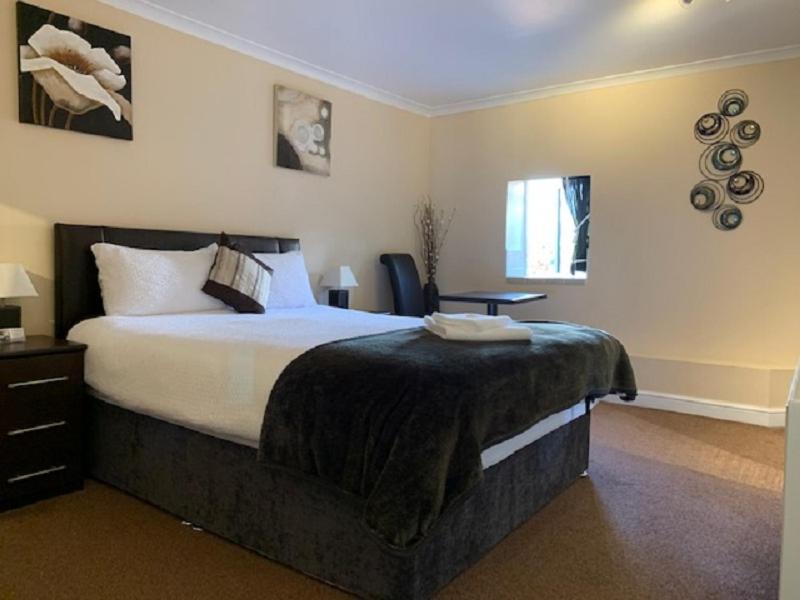 Photo of Others in Silverton