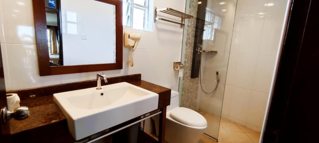 Photo of Bathroom in Parit Raja