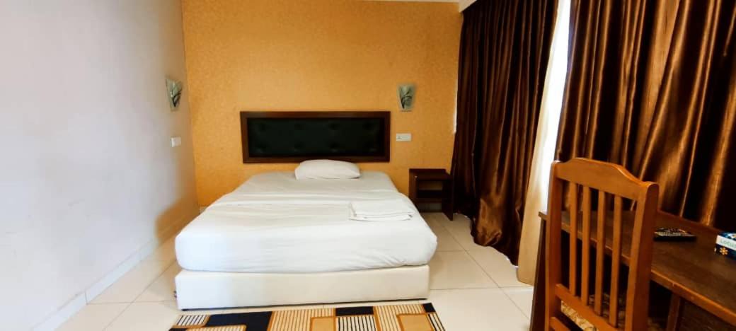 Photo of Bedroom in Parit Raja