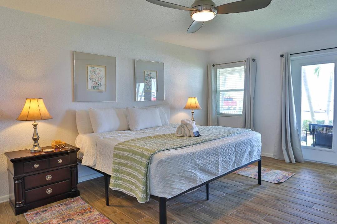 Photo of Bedroom in Pass-a-Grille Historic District