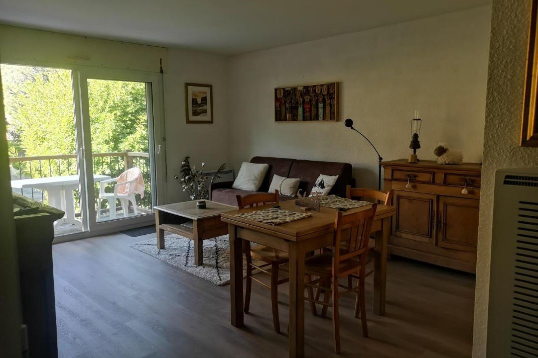 Photo of Livingroom in Esquieze-Sere