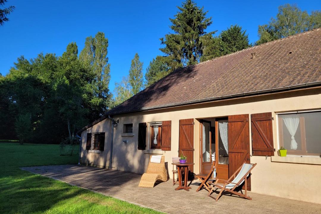 Photo of Buildings in Saint-Malo-en-Donziois