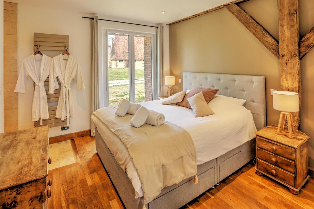 Photo of Bedroom in Saint-Fargeau