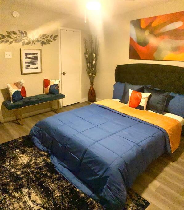 Photo of Bedroom in Lake Highlands