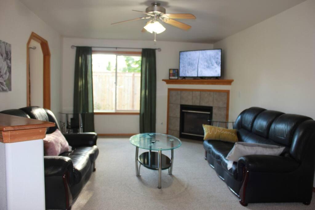 Photo of Livingroom in Everett