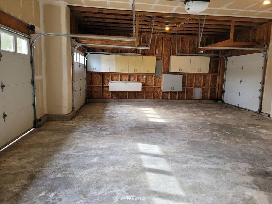 Photo of Others in Everett