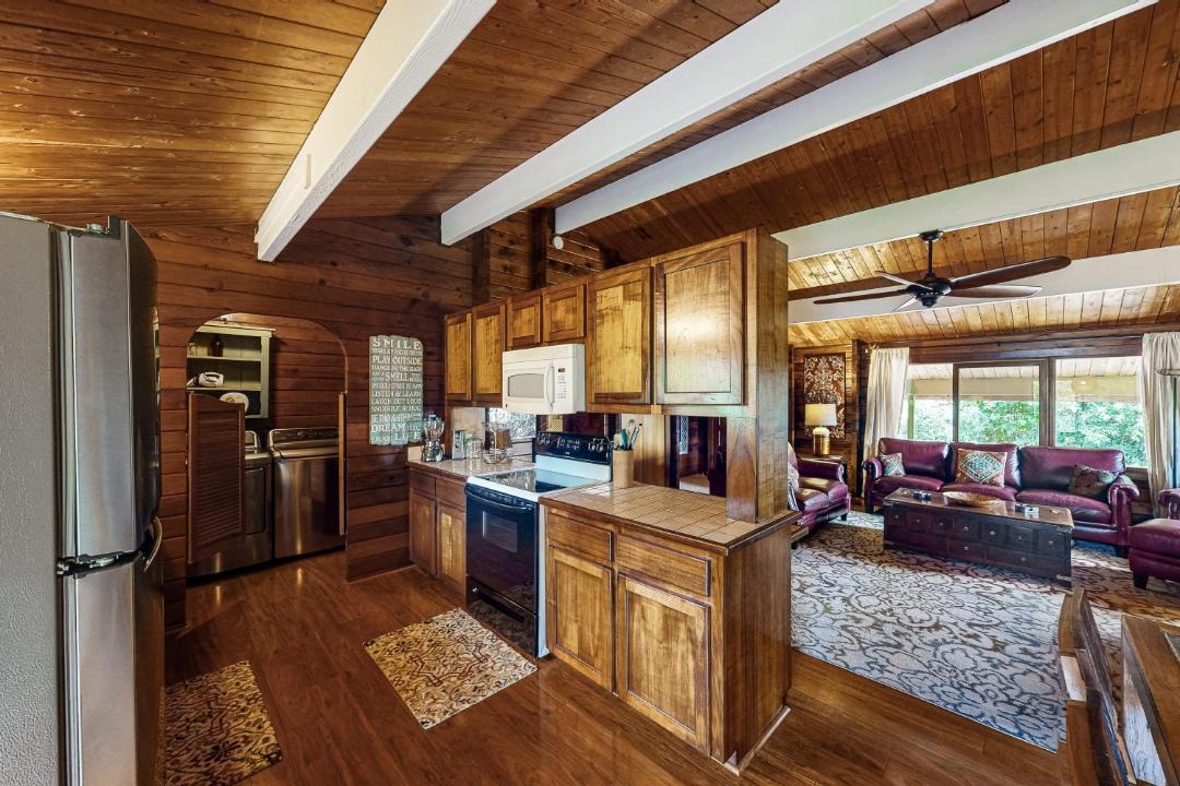 Photo of Livingroom in Volcano