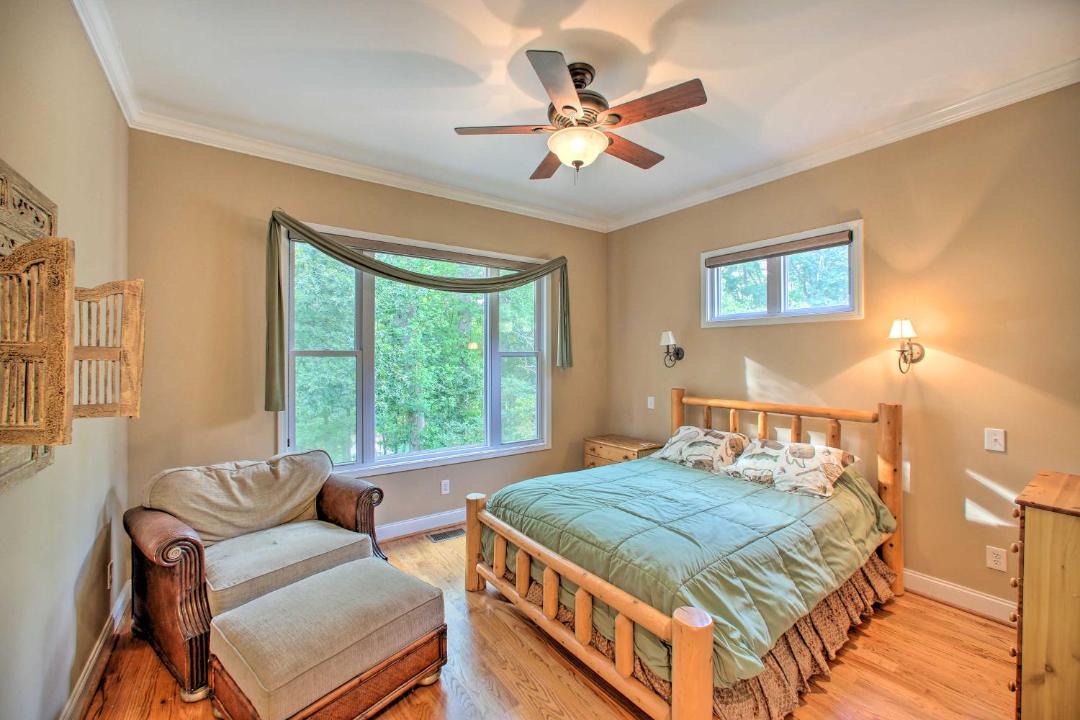 Photo of Bedroom in Townville