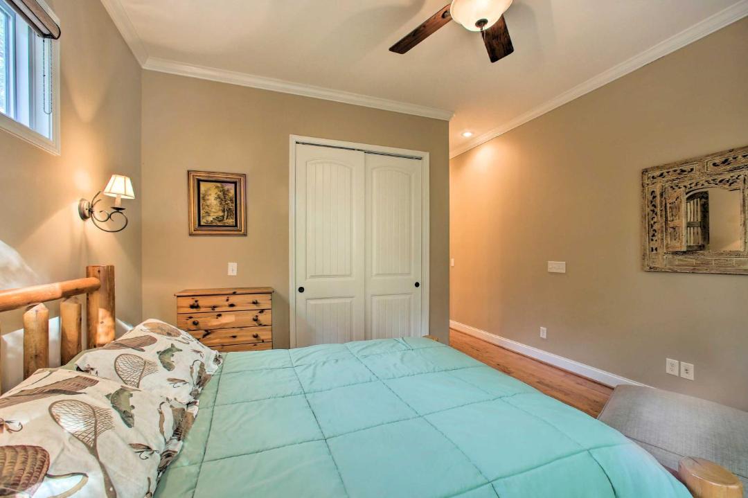 Photo of Bedroom in Townville