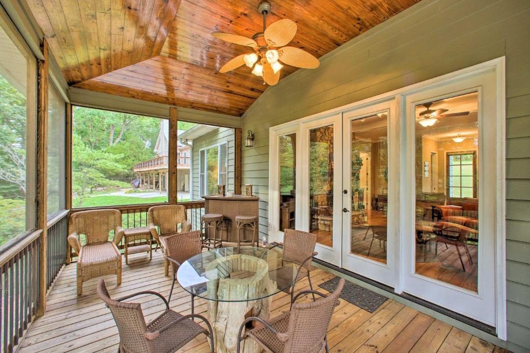 Photo of Livingroom in Townville
