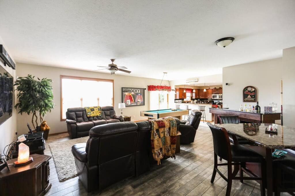 Photo of Livingroom in Simonton Lake