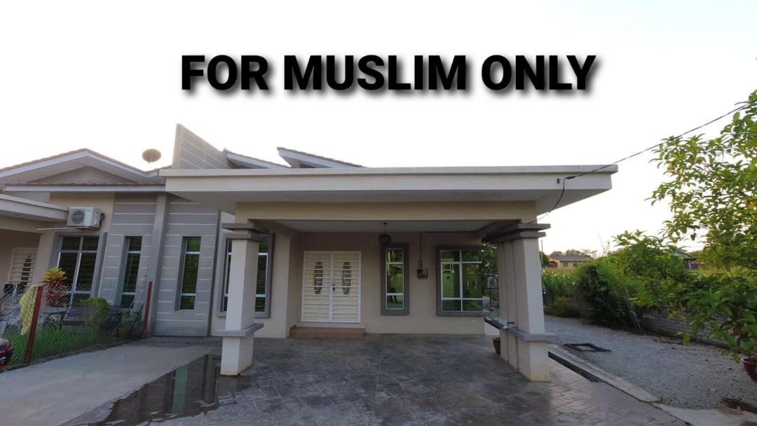 Photo of Buildings in Kampung Serdang Baru