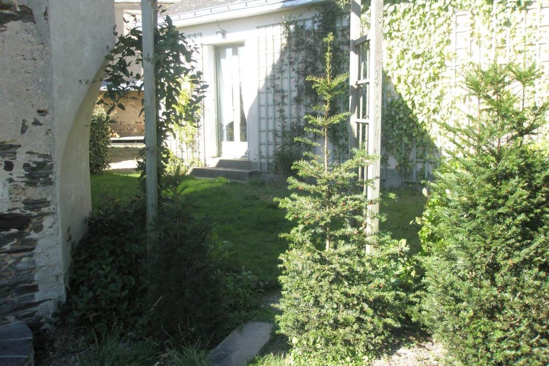 Photo of Others in Segre