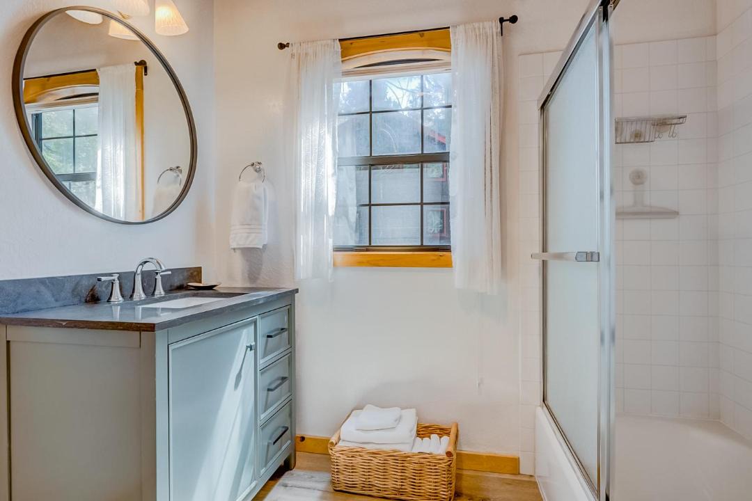 Photo of Bathroom in Tahoma