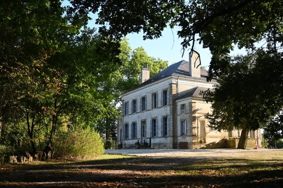 Photo of Buildings in Villiers