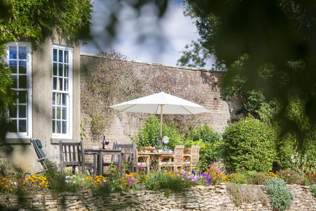 Photo of Others in Low Catton