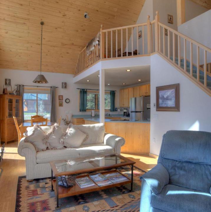 Photo of Livingroom in South Fork
