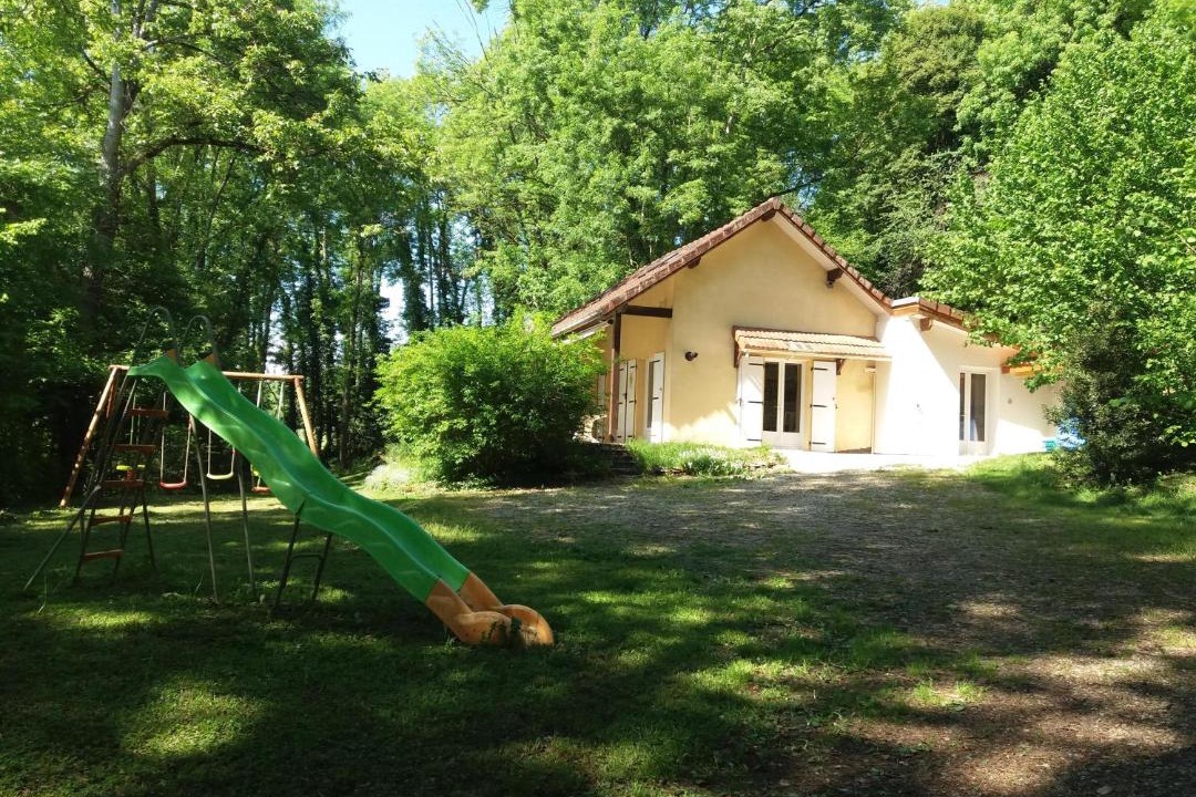 Photo of Buildings in Bouilland