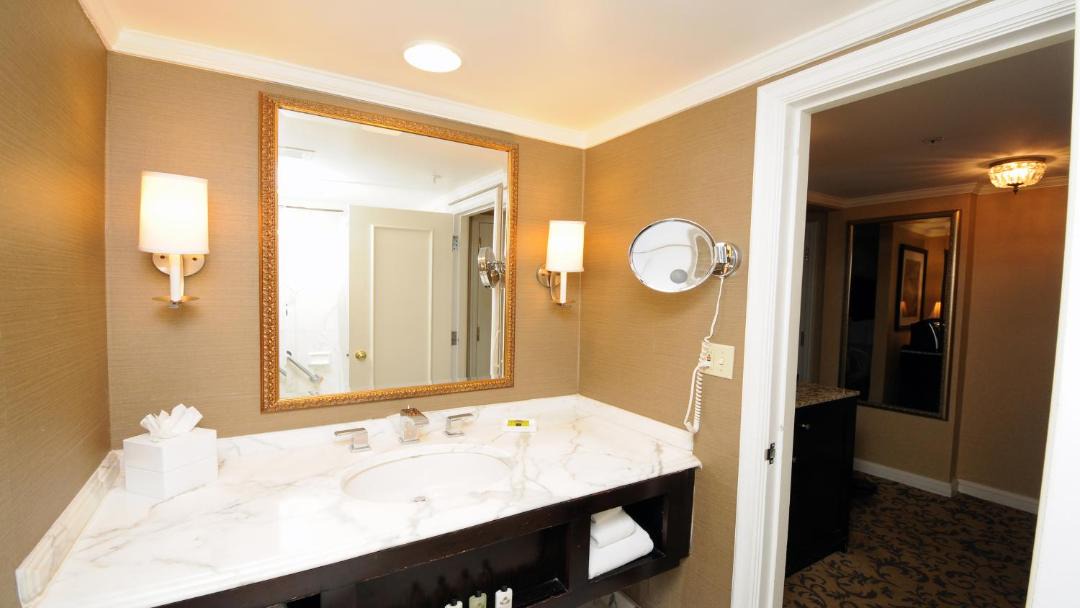 Photo of Bathroom in Country Club Plaza Area