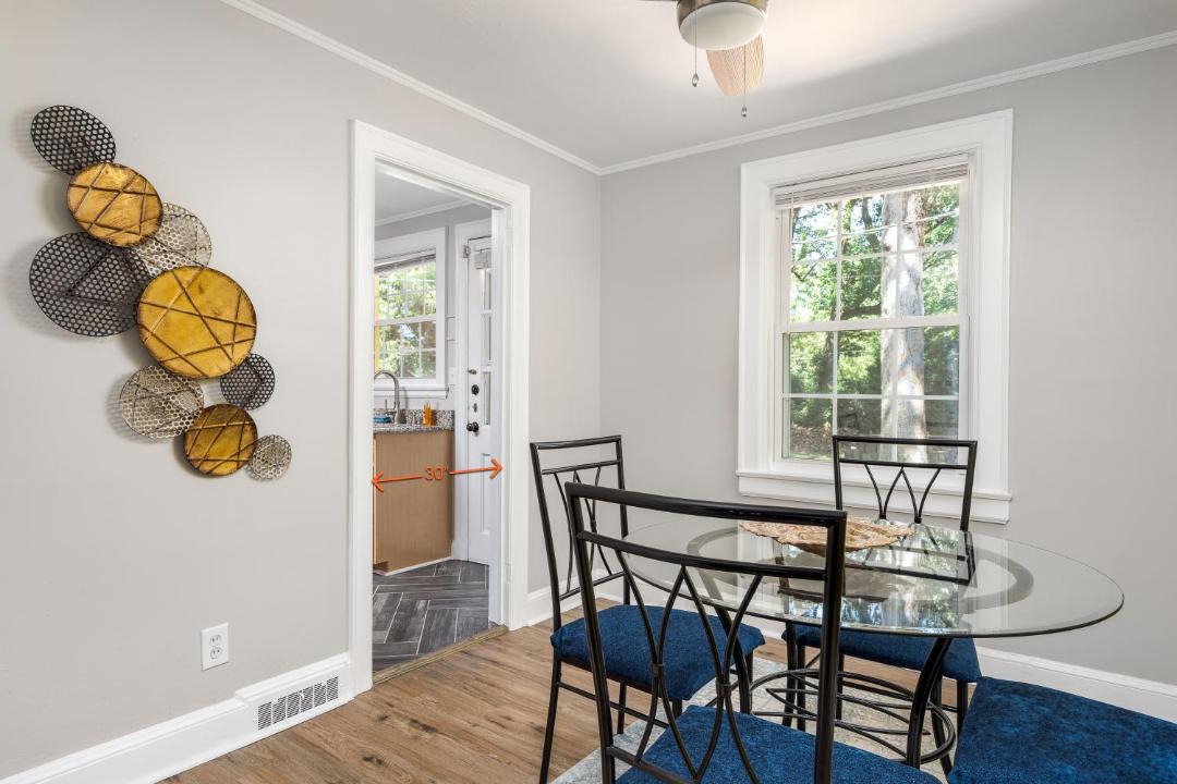 Photo of Livingroom in Lindley Park