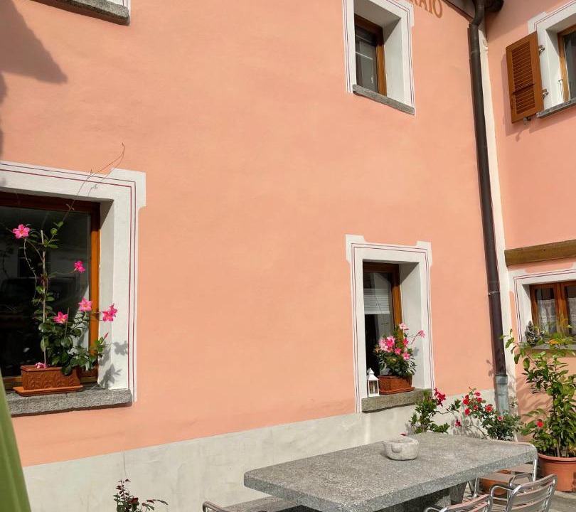 Photo of Buildings in Avegno
