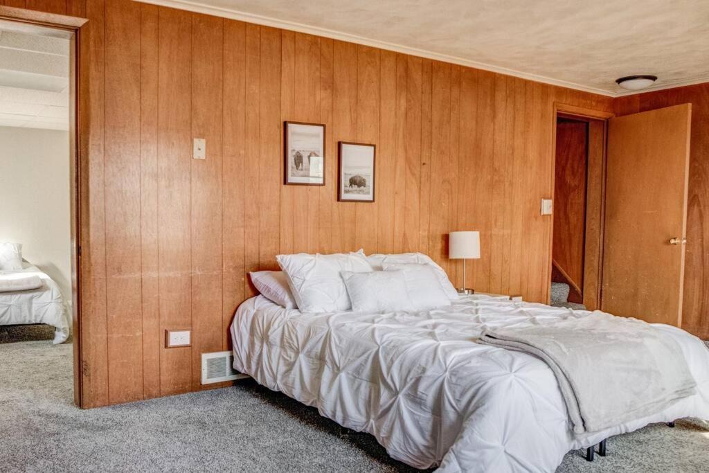 Photo of Bedroom in Des Moines