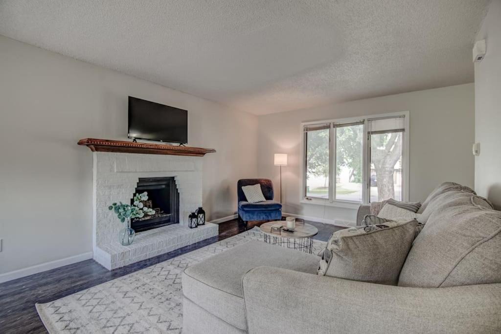 Photo of Livingroom in Clive