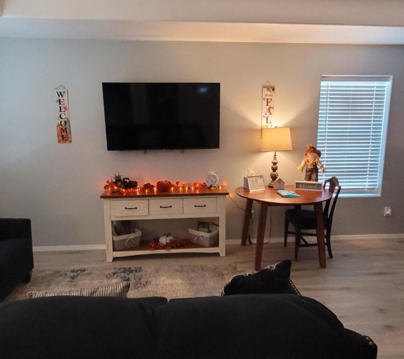 Photo of Livingroom in Roswell