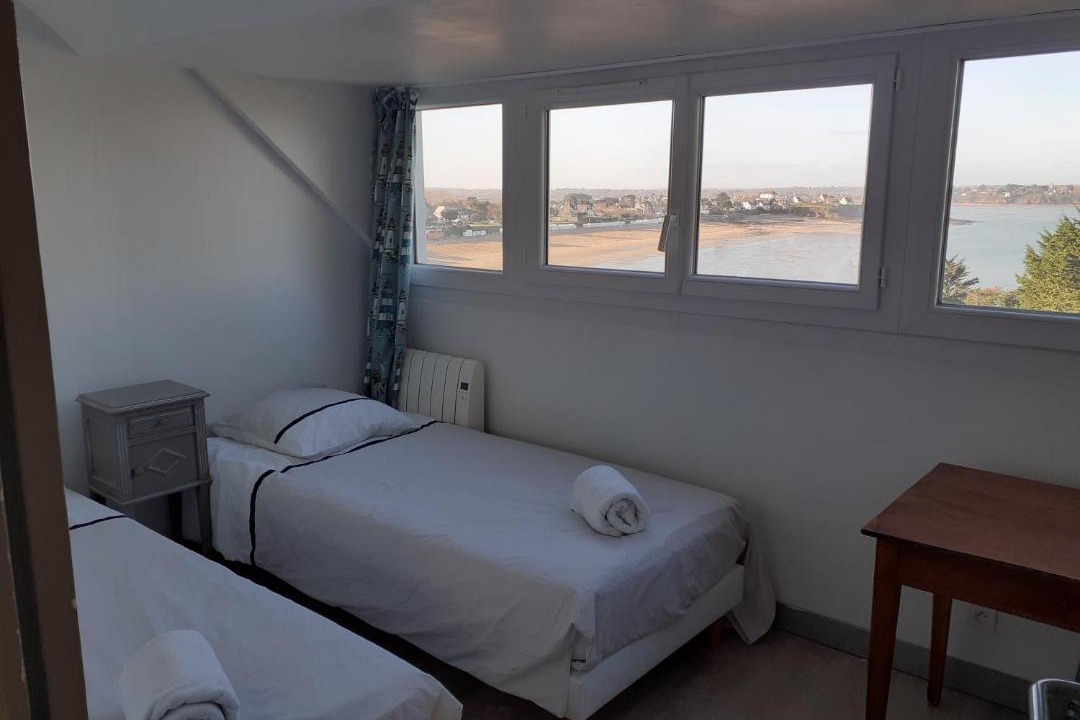 Photo of Bedroom in Lancieux