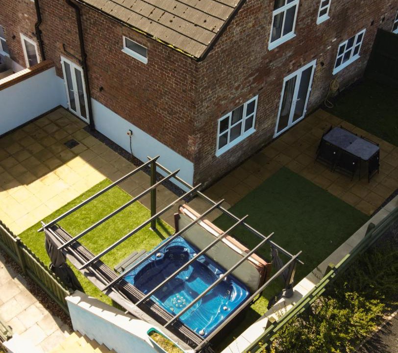 Photo of Others in Hendrerwydd