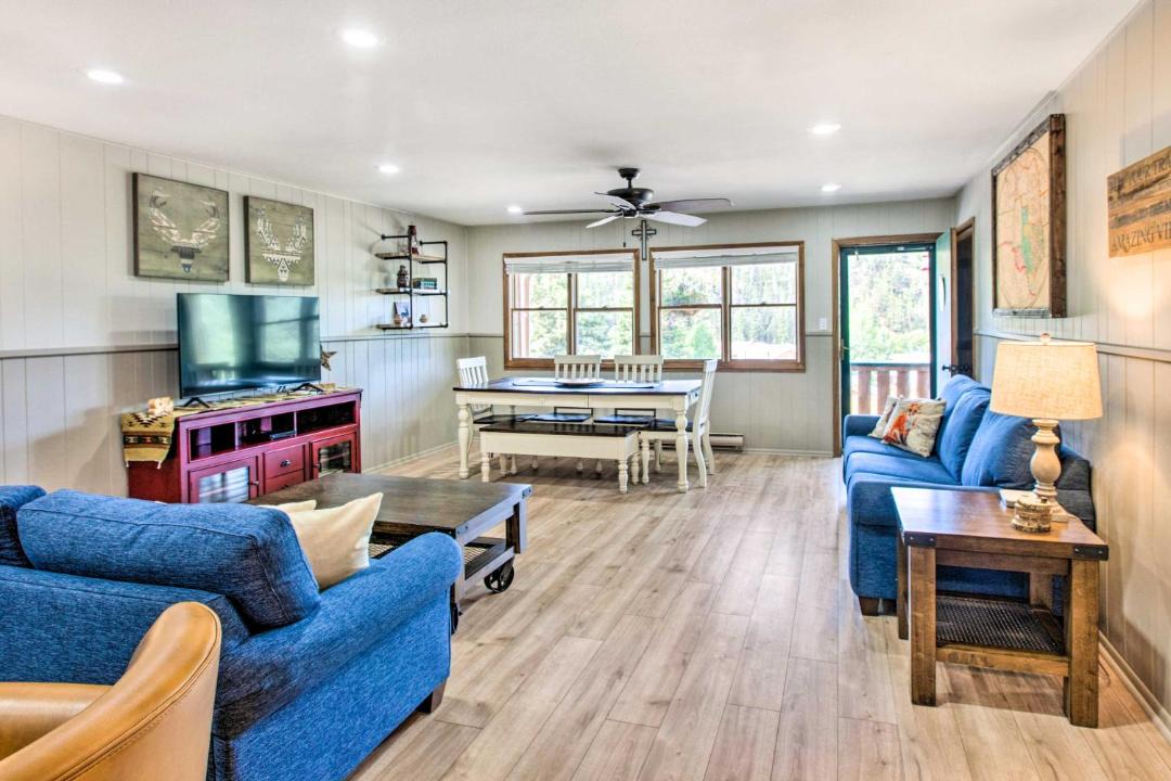 Photo of Livingroom in Red River