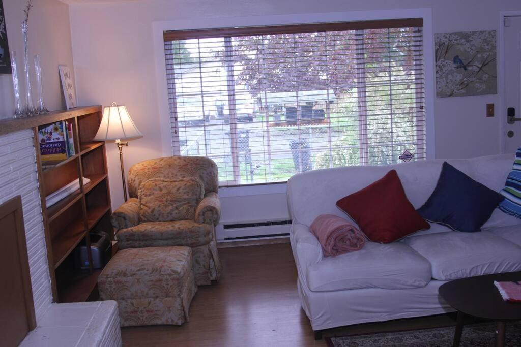 Photo of Livingroom in Holly