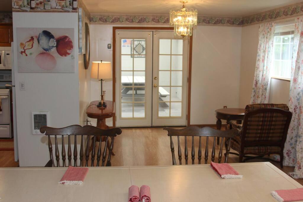 Photo of Others in Holly