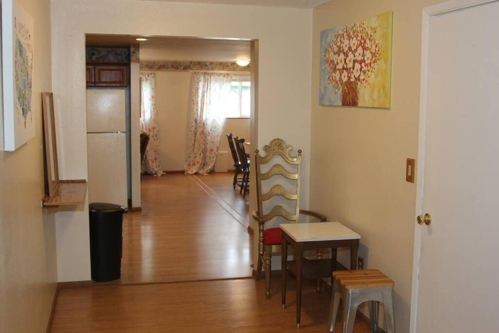 Photo of Livingroom in Holly