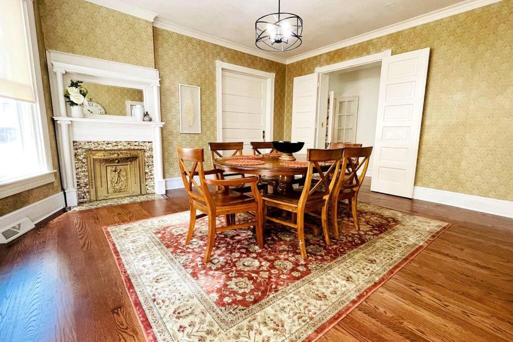 Photo of Livingroom in Danville