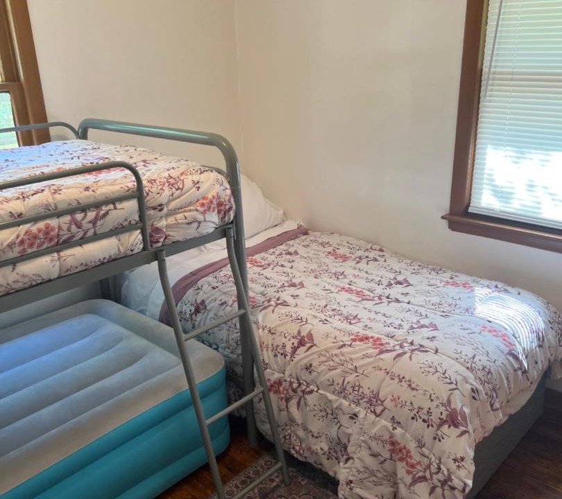 Photo of Bedroom in Idlewild