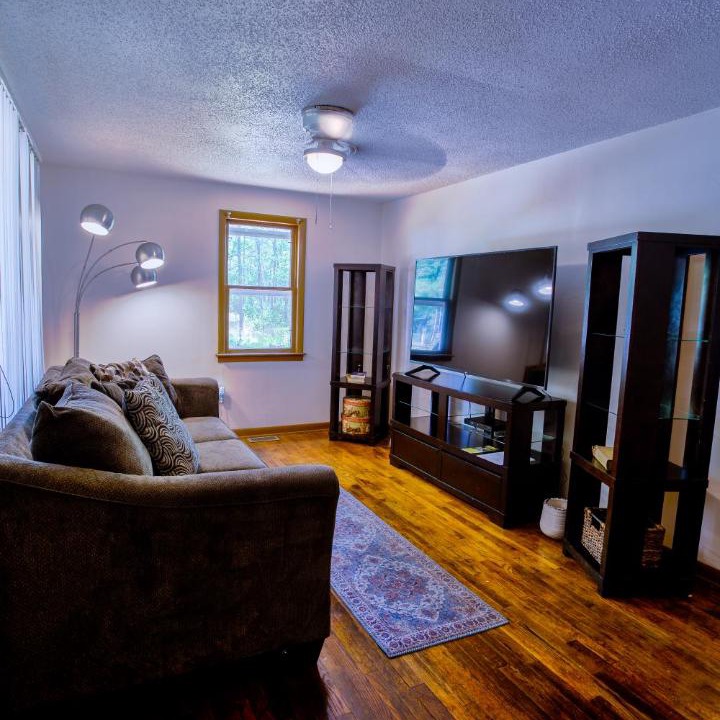 Photo of Livingroom in Idlewild