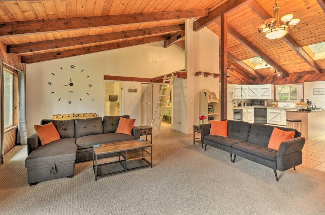 Photo of Livingroom in Salyer