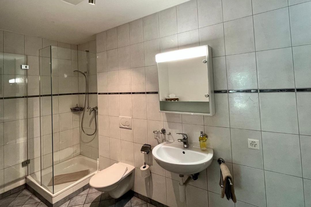 Photo of Bathroom in Brail