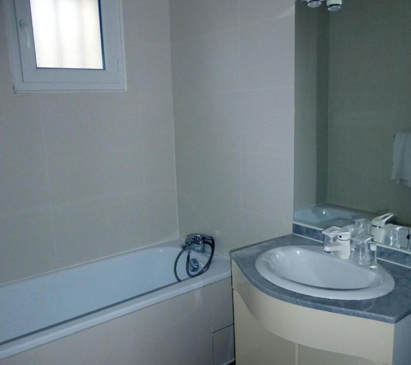 Photo of Bathroom in Pontorson