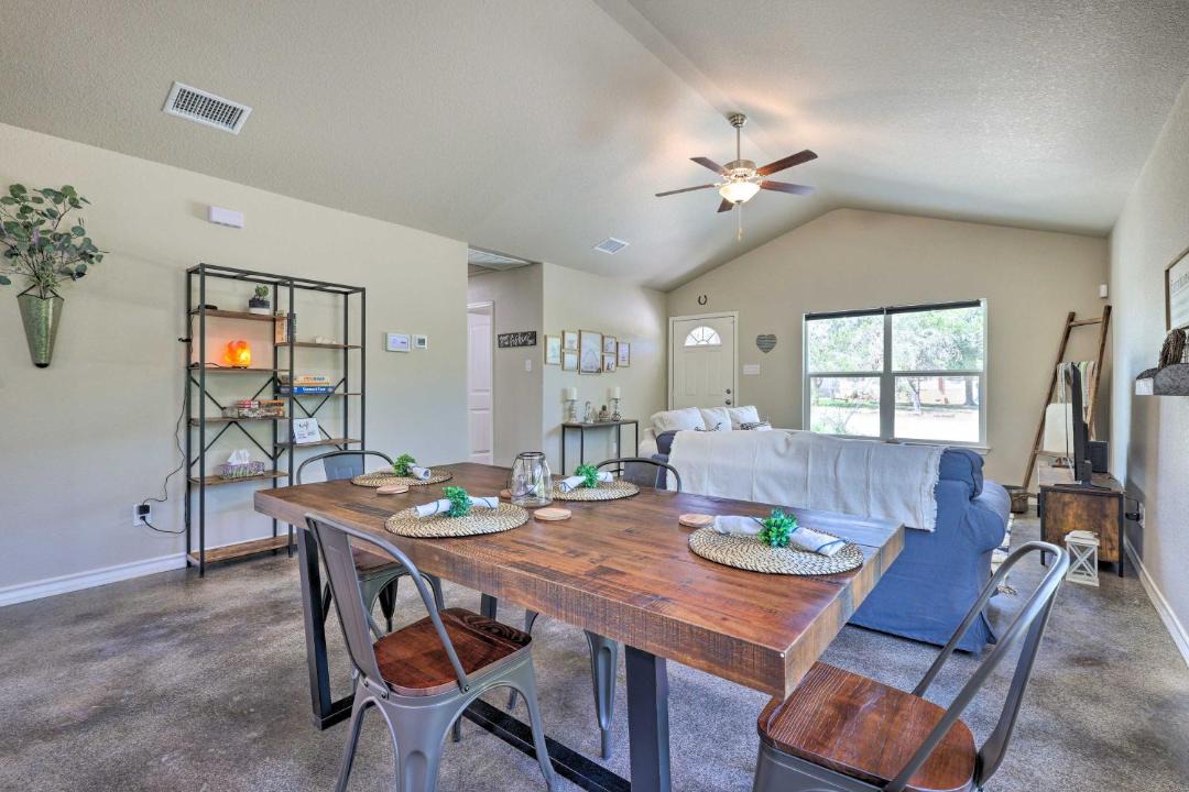 Photo of Livingroom in Spring Branch