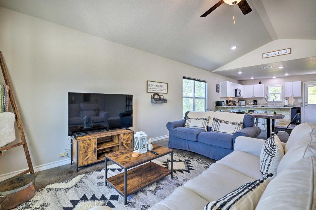 Photo of Livingroom in Spring Branch