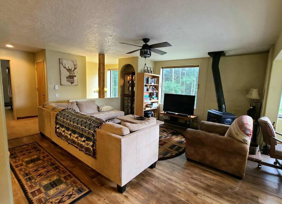 Photo of Livingroom in Brian Head
