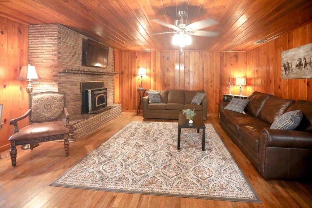 Photo of Livingroom in Clay