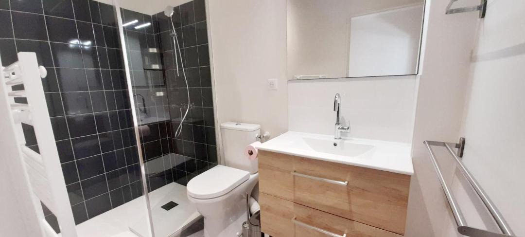 Photo of Bathroom in Bourbon-Lancy