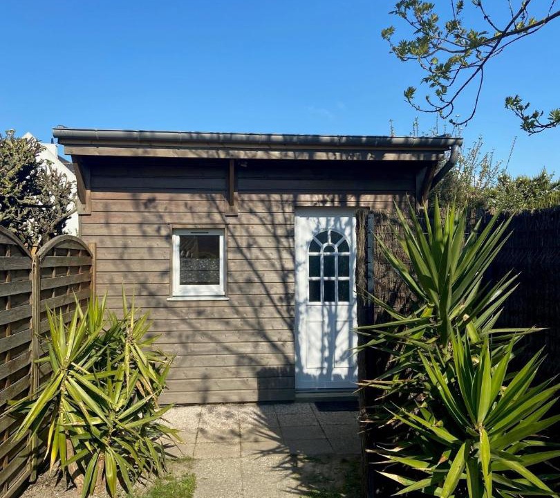 Photo of Buildings in Esperance-Cottages