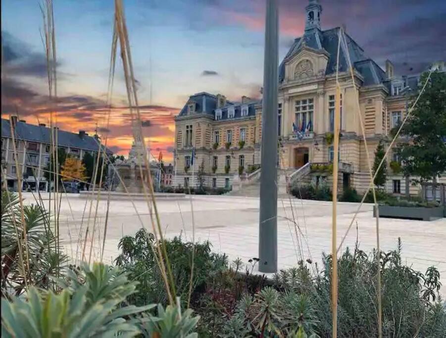 Photo of Buildings in Evreux